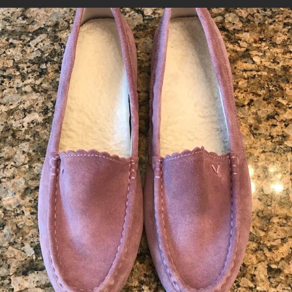 Vionic slippers